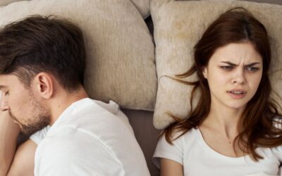 10 Clear signs your partner is emotionally unavailable and how it can affect your relationship