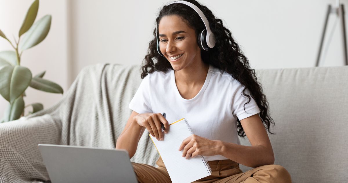 A group of participants engaged in a course, highlighting collaboration and support in stress management.